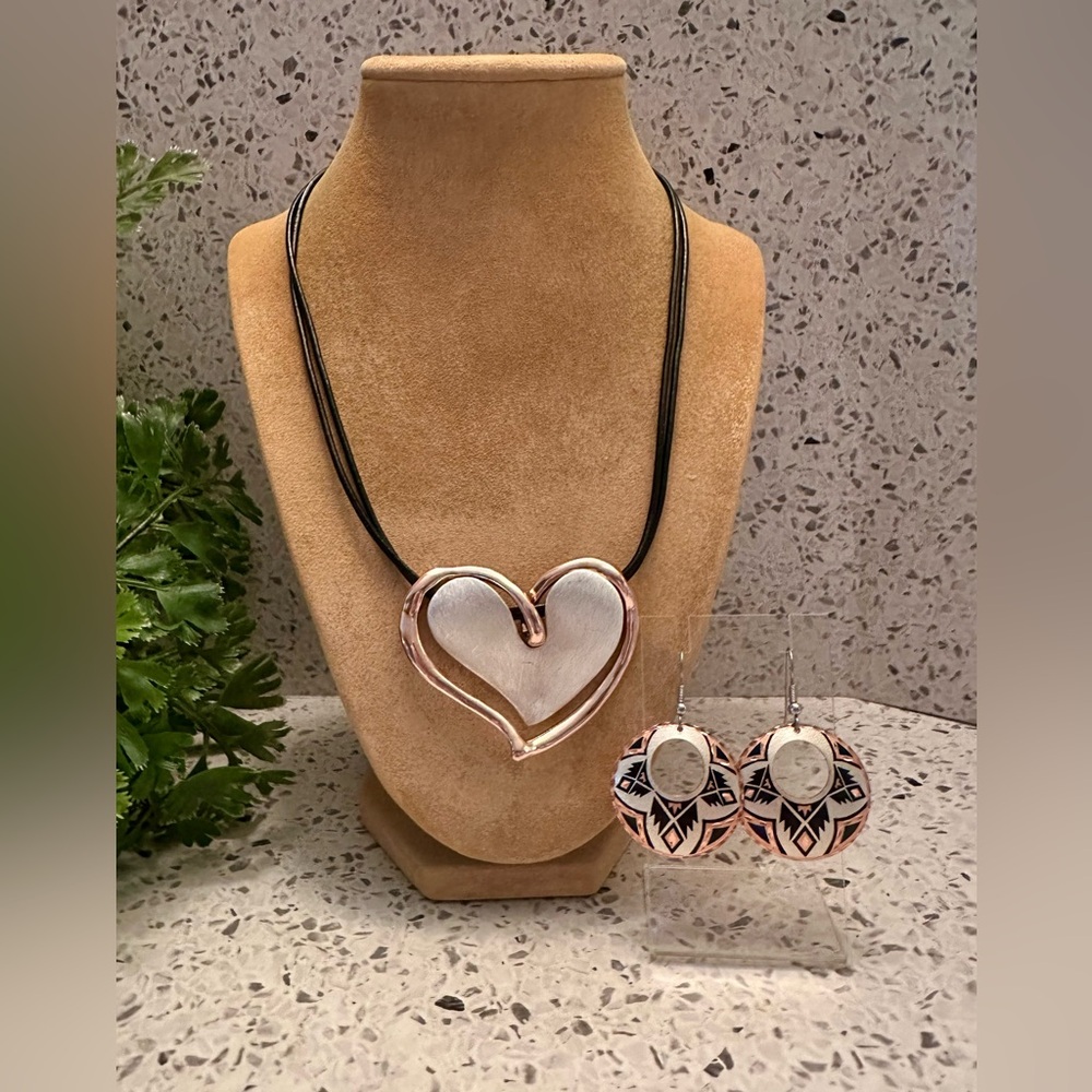 Copper tone and brushed silver Heart necklace set - Picture 2 of 9